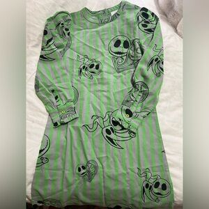 Nightmare before Christmas nightgown 💚